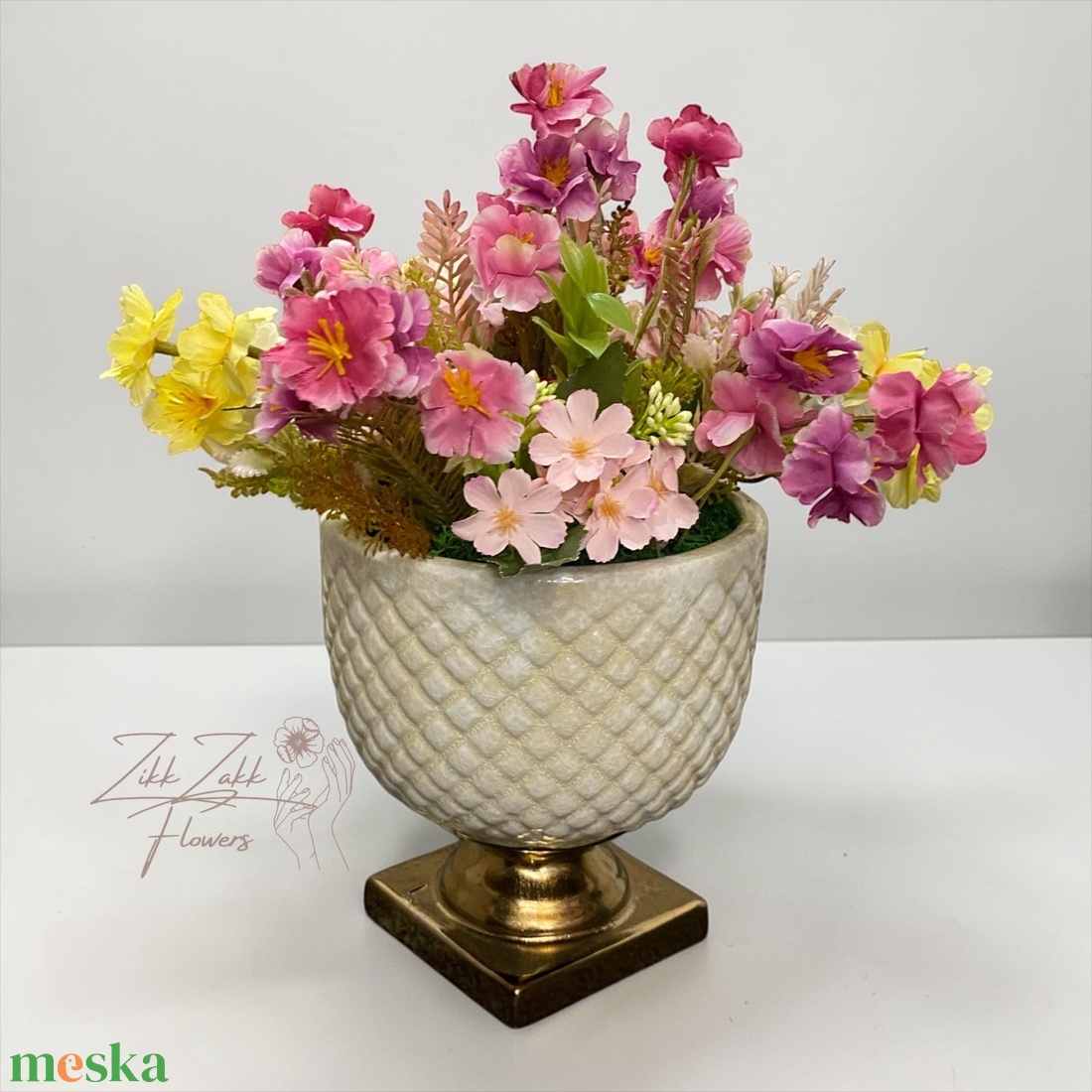 Krém Talpas Tavaszi Virágkompozíció - otthon & életmód - dekoráció - asztal és polc dekoráció - asztaldísz - Meska.hu