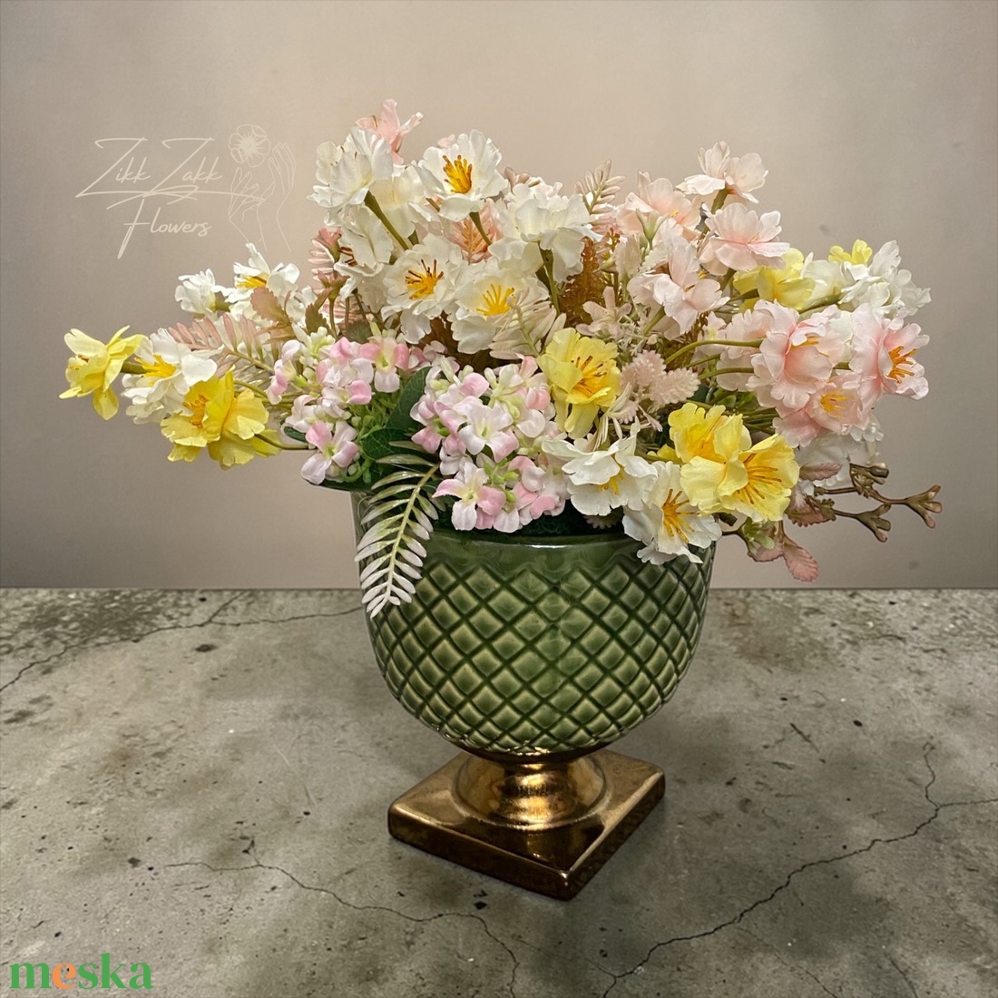 Zöld Talpas Tavaszi Virágkompozíció - otthon & életmód - dekoráció - asztal és polc dekoráció - asztaldísz - Meska.hu