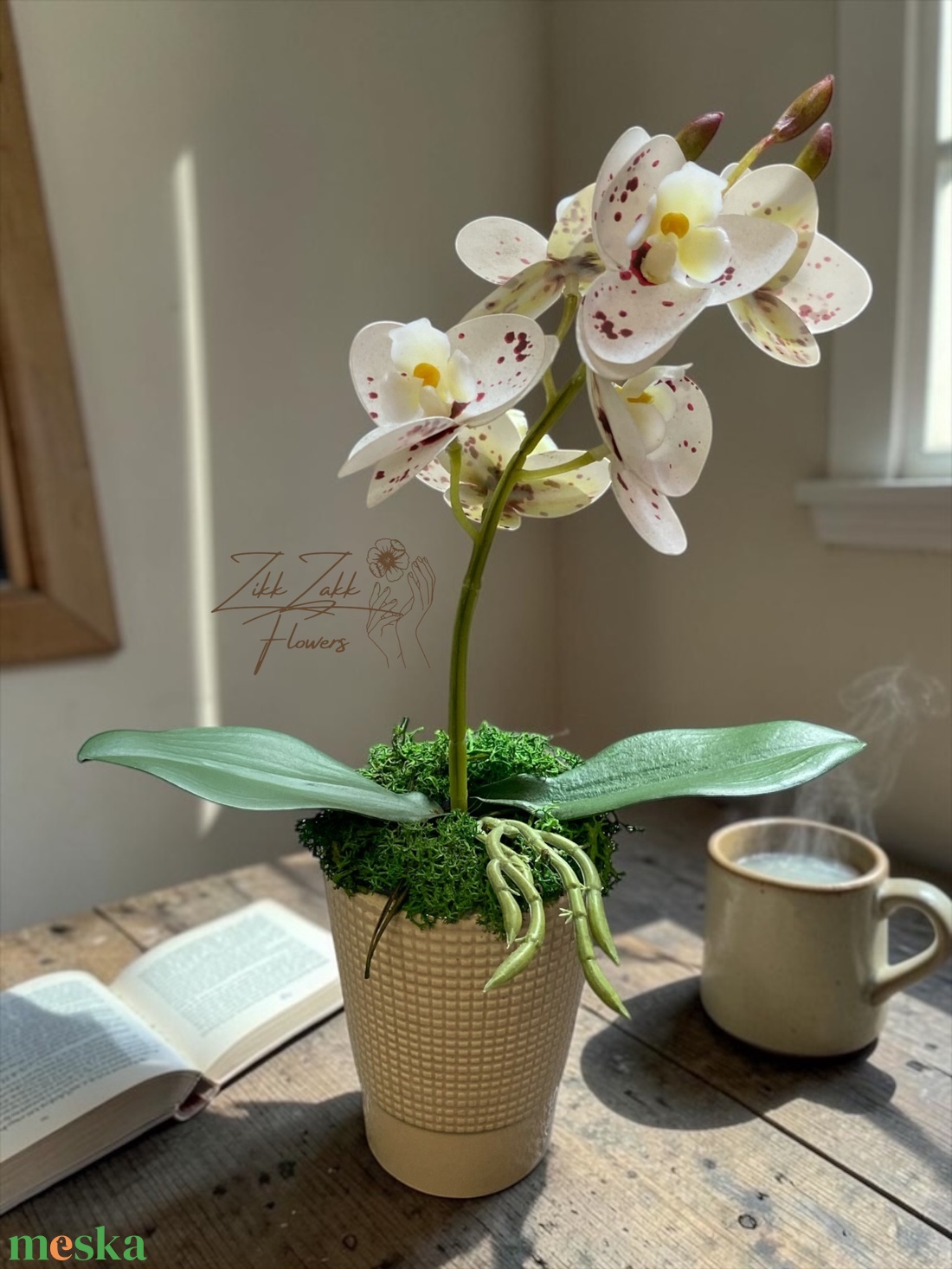 Örök orchidea kompozíció pöttyös virágokkal � bézs kaspóban - otthon & életmód - virágdekoráció - virágdíszek - asztali virágdísz - Meska.hu