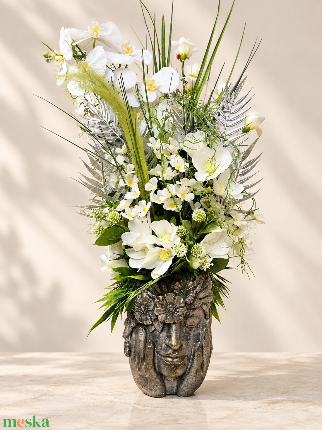 FEHÉR ORCHIDEÁS ÖRÖK VIRÁGKOMPOZÍCIÓ ANTIKOLT NŐI FEJ KASPÓBAN � 80 � 35 CM - otthon & életmód - dekoráció - asztal és polc dekoráció - asztaldísz - Meska.hu