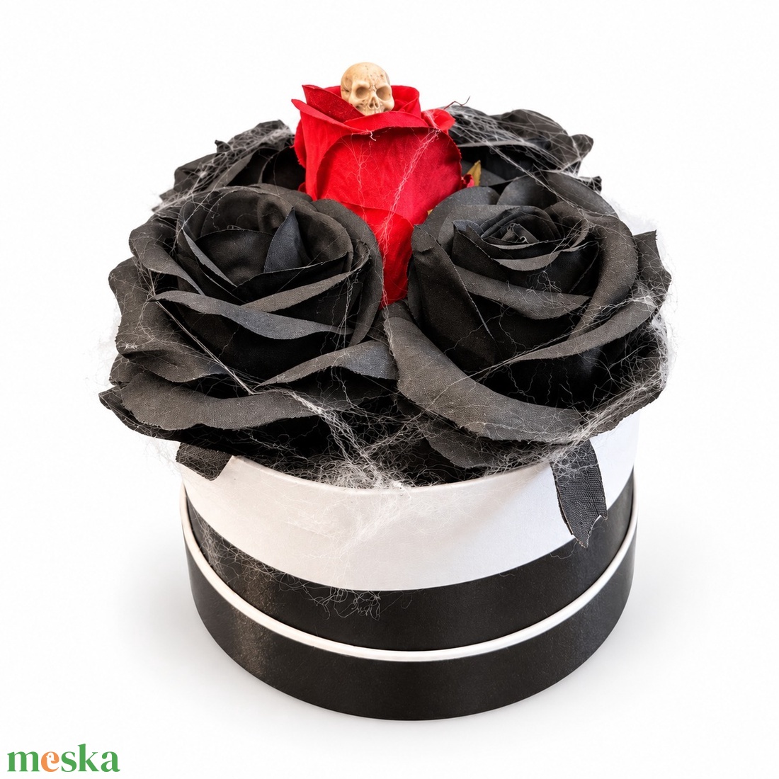 Fekete�piros rózsás mini Halloween virágbox koponyával � kb. 15 � 18 cm - otthon & életmód - dekoráció - halloween - halloweeni asztaldísz - Meska.hu