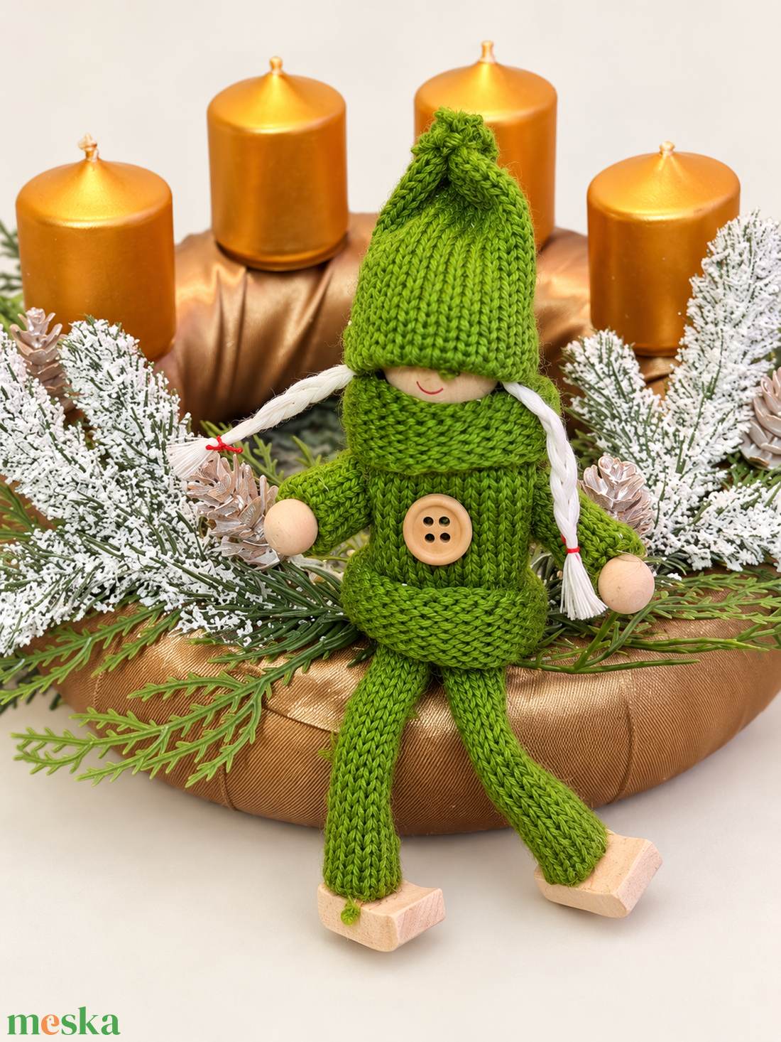 Zöld manó ünnepe � adventi koszorú aranyszínű gyertyákkal - karácsony - adventi díszek - adventi koszorú - Meska.hu