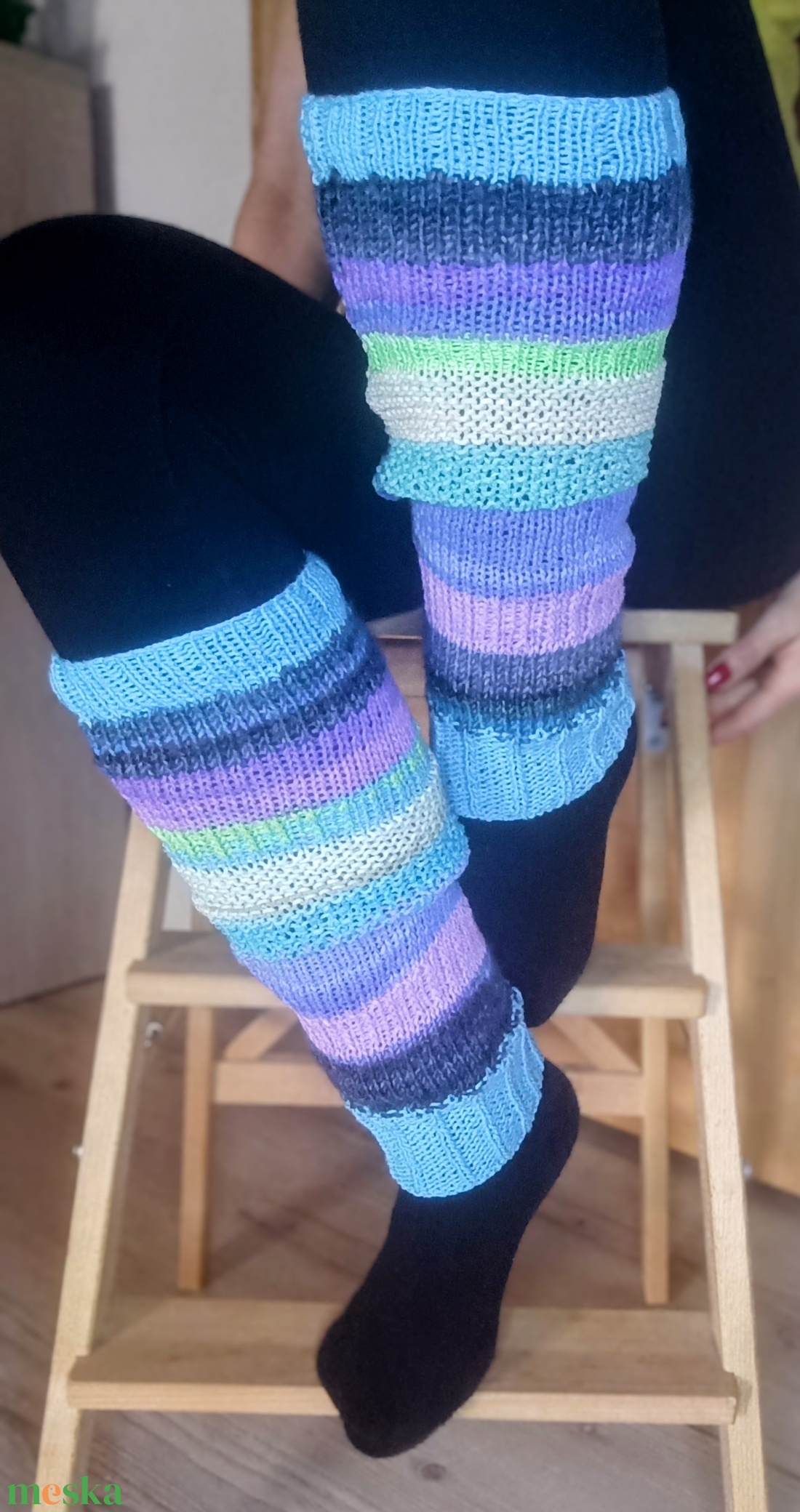 Színes kötött lábmelegítő - ruha & divat - cipő & papucs - lábszármelegítő - Meska.hu