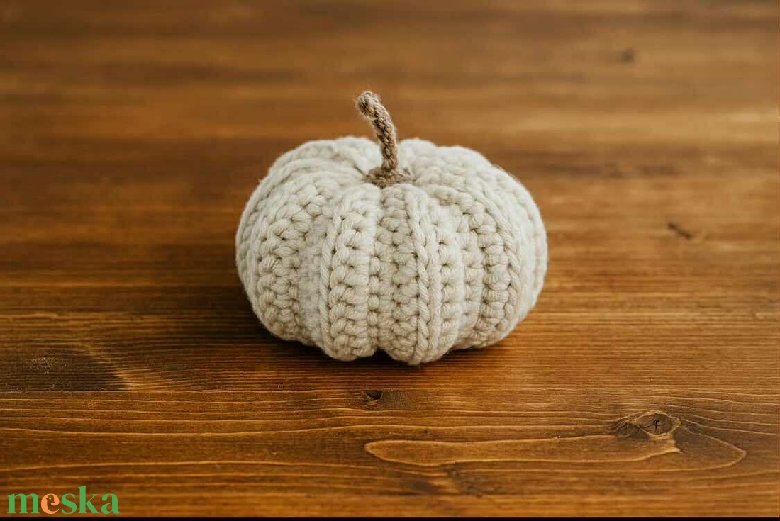  Bézs színű Horgolt tök  - diy (csináld magad) - szabásminta, útmutató - horgolási minta - Meska.hu