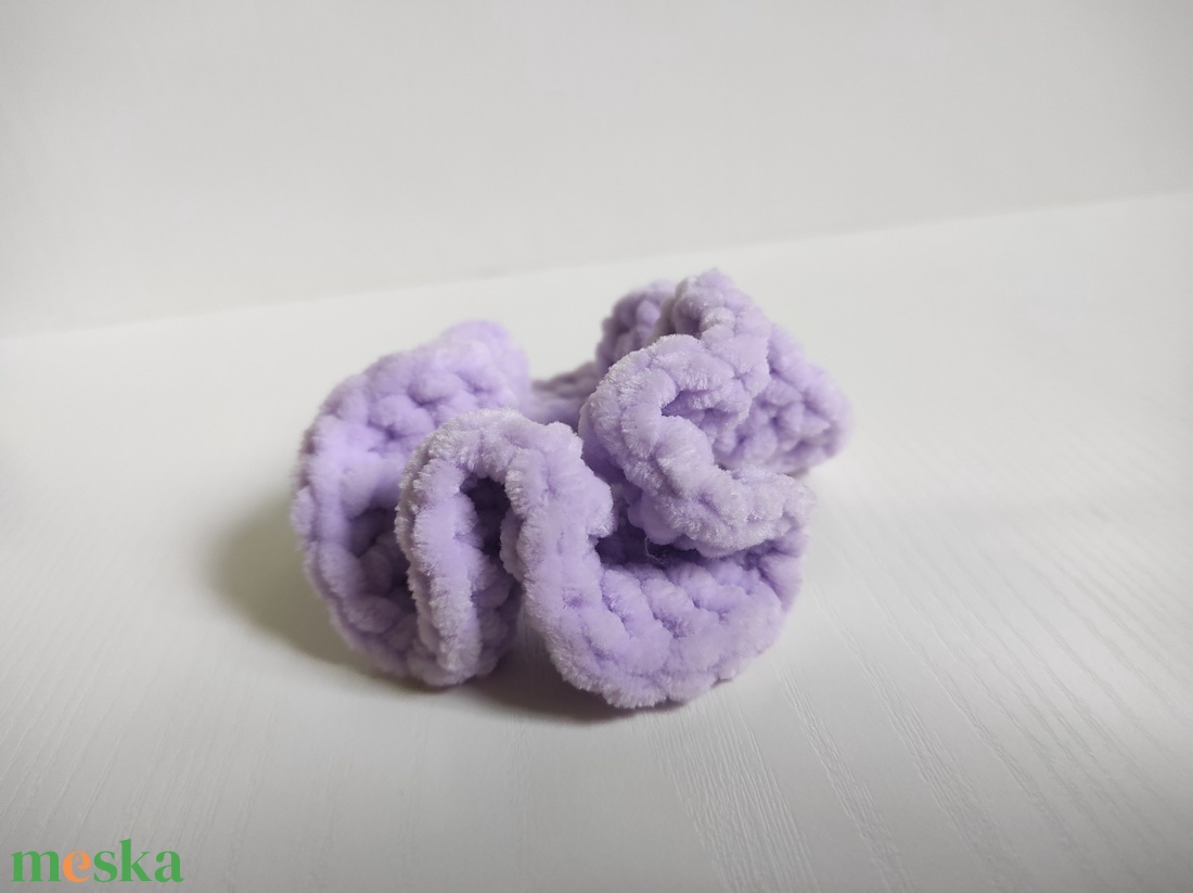 Horgolt plüss hajgumi - ruha & divat - hajdísz & hajcsat - hajgumi - Meska.hu