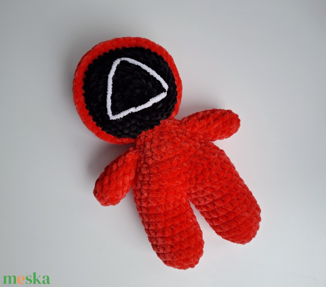 Squid Game figura horgolt plüss - játék & sport - plüssállat & játékfigura - más figura - Meska.hu Squid Game figura horgolt plüss - játék & sport - plüssállat & játékfigura - más figura - Meska.hu