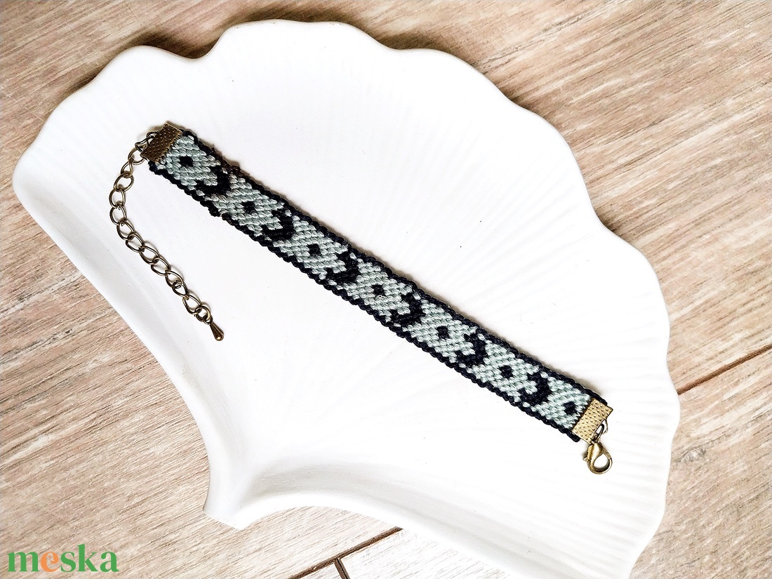 Hold karkötő - ékszer - karkötő - fonott karkötő - Meska.hu