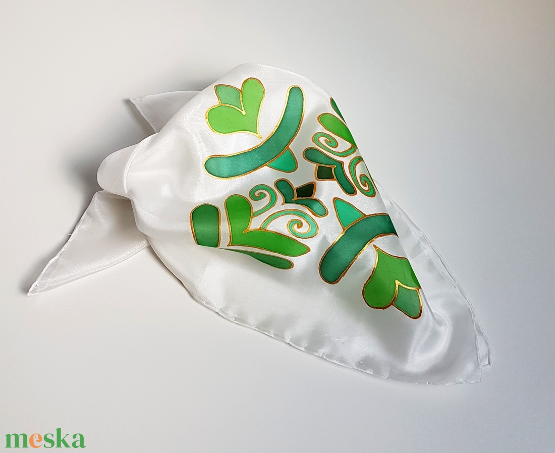 Kézzel festett SELYEMKENDŐ, ősi magyar népművészet, zöld, arany, fehér_63 - ruha & divat - sál, sapka, kendő - kendő - Meska.hu Kézzel festett SELYEMKENDŐ, ősi magyar népművészet, zöld, arany, fehér_63 - ruha & divat - sál, sapka, kendő - kendő - Meska.hu