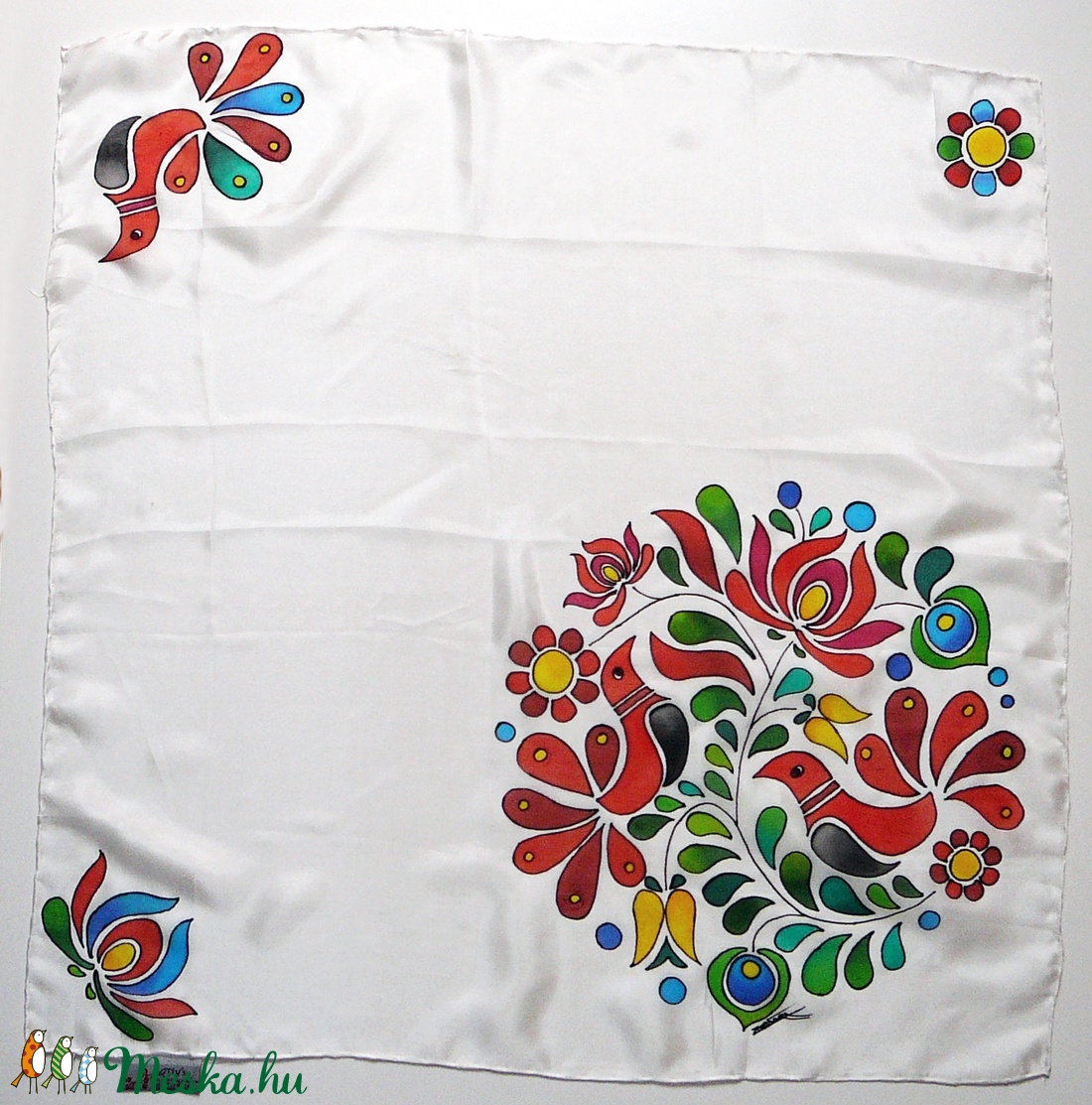 Kézzel festett SELYEMKENDŐ, népi motívum, virág, madár, színes, fekete, fehér_35 -  - Meska.hu