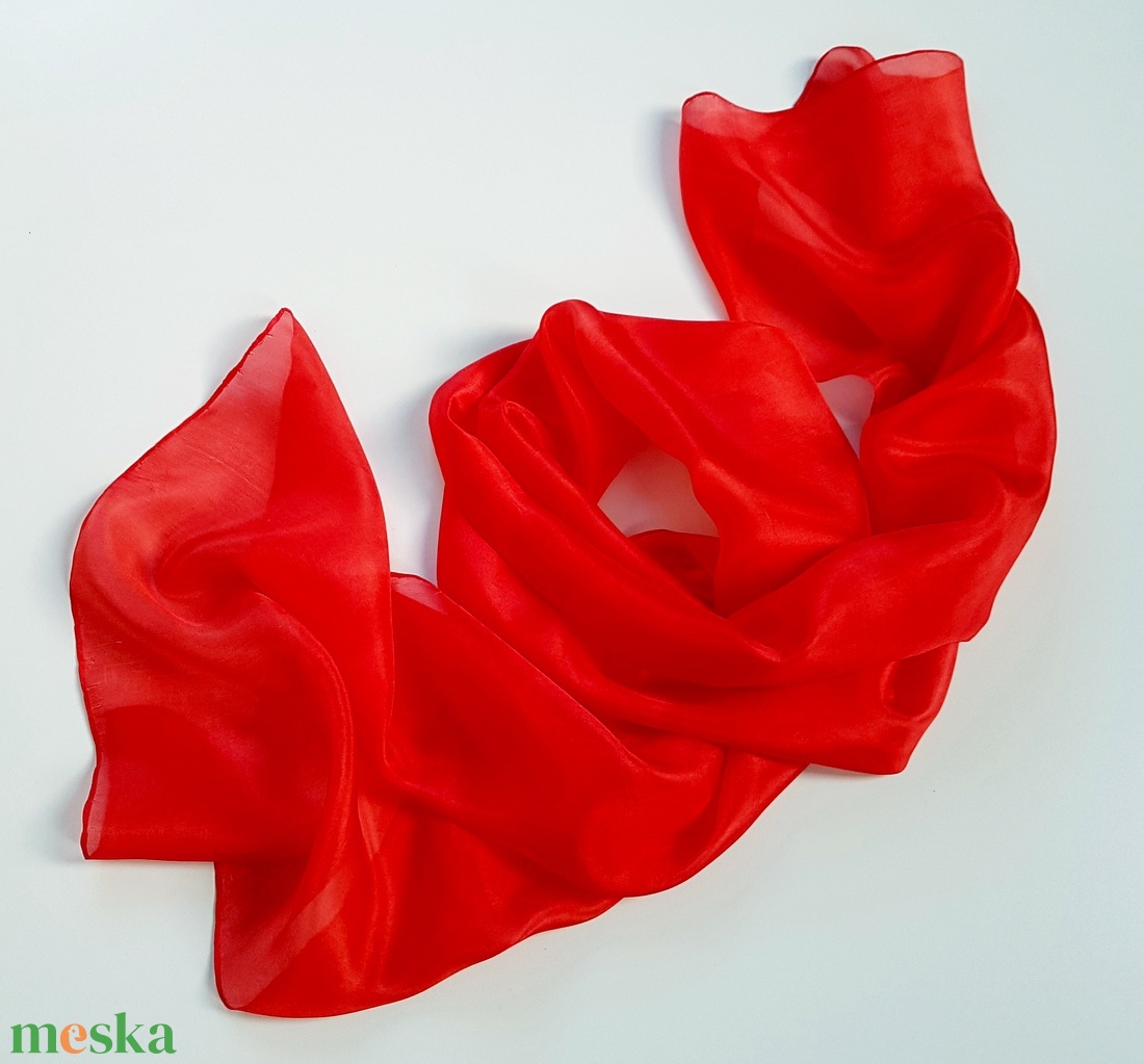 Kézzel festett SELYEMSÁL, elegáns piros - ruha & divat - sál, sapka, kendő - sál - Meska.hu Kézzel festett SELYEMSÁL, elegáns piros - ruha & divat - sál, sapka, kendő - sál - Meska.hu
