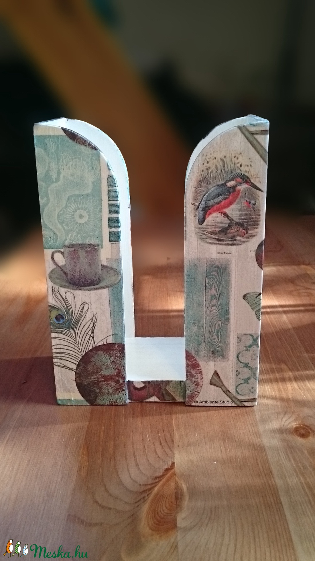 Vintage zsepkendőtartó, mintás asztali zsebkendőtartó szalvéta technikával díszítve, asztaldísz, asztaldekoráció - - Meska.hu Vintage zsepkendőtartó, mintás asztali zsebkendőtartó szalvéta technikával díszítve, asztaldísz, asztaldekoráció - - Meska.hu