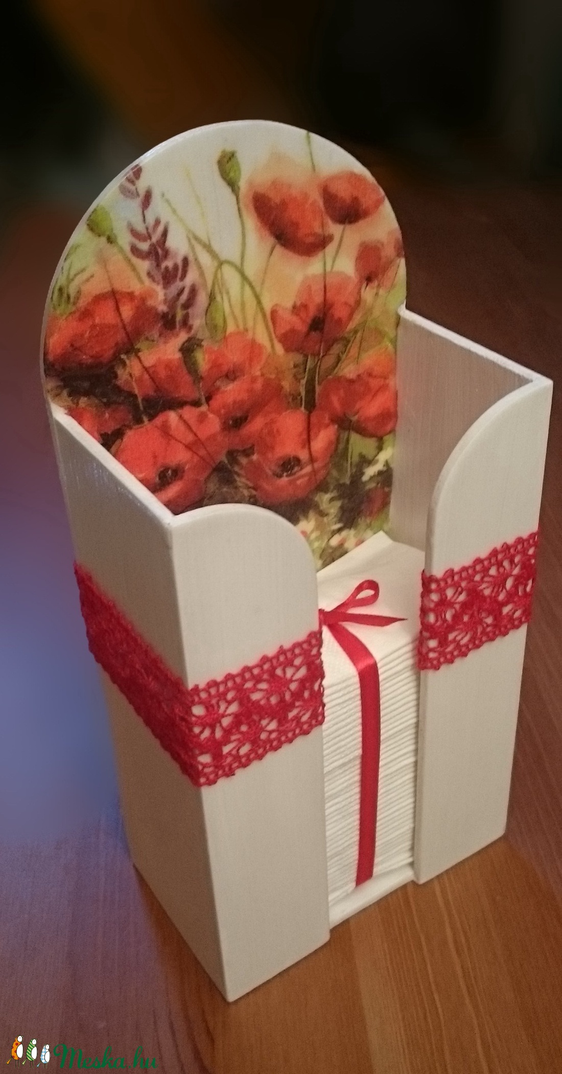 Pipacsos zsepkendőtartó, asztali zsebkendőtartó szalvéta technikával díszítve, asztaldísz, asztaldekoráció - otthon & életmód - tárolás & rendszerezés - zsebkendőtartó - Meska.hu Pipacsos zsepkendőtartó, asztali zsebkendőtartó szalvéta technikával díszítve, asztaldísz, asztaldekoráció - otthon & életmód - tárolás & rendszerezés - zsebkendőtartó - Meska.hu