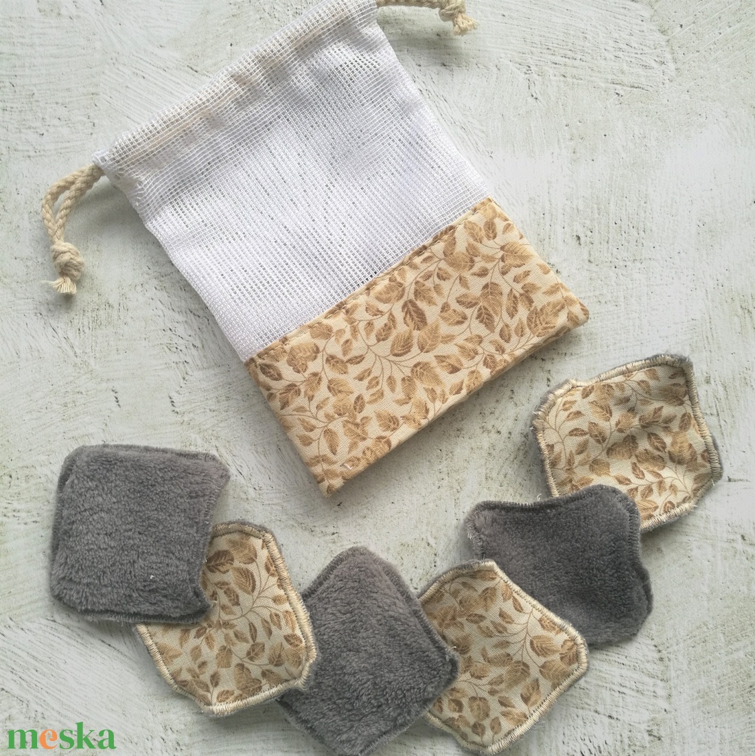 Beige - barna leveles sminklemosó párnácskák + szütyő szett - szépségápolás - arcápolás - arctisztító korong - Meska.hu