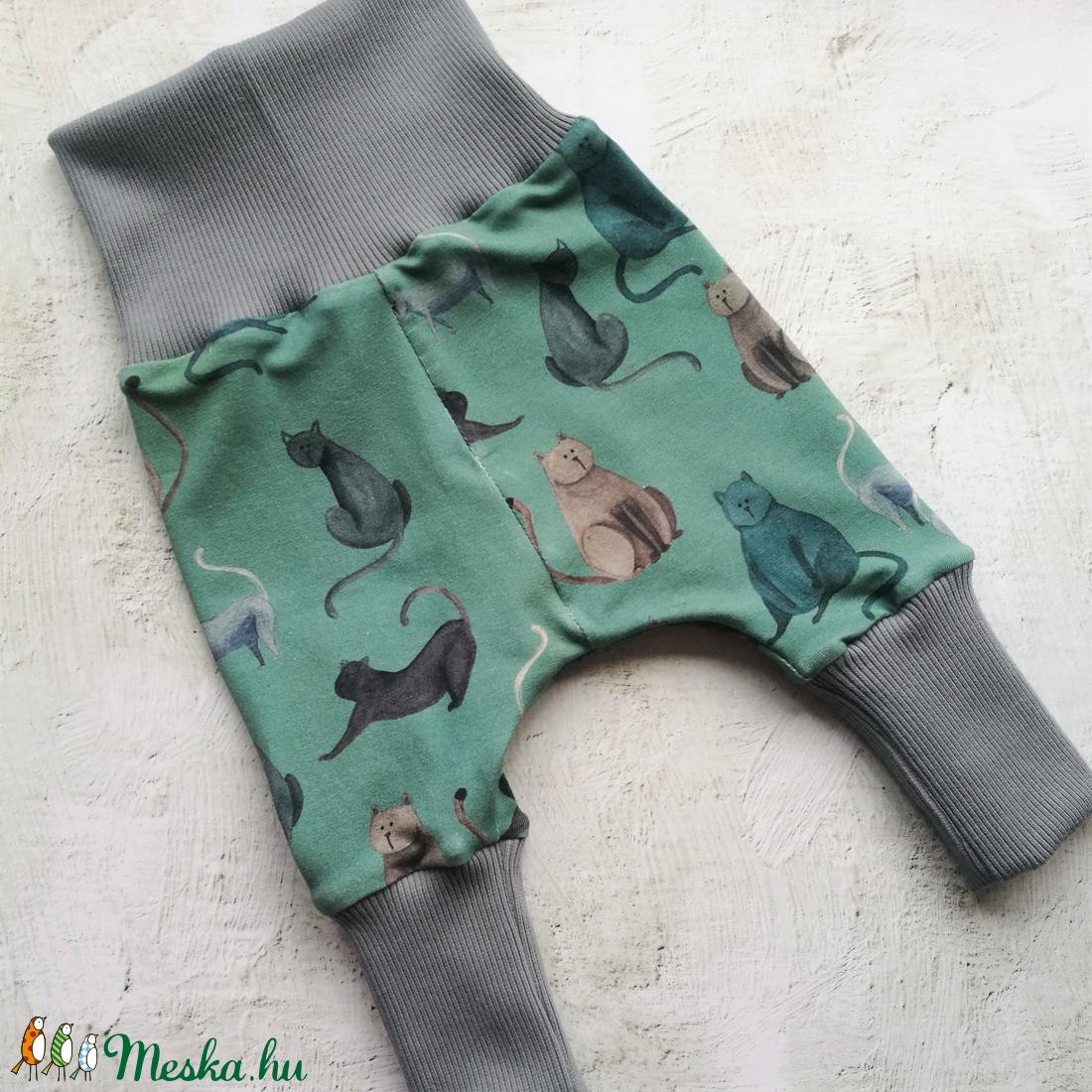 Macskás kisnadrág babáknak - unisex - ruha & divat - babaruha & gyerekruha - nadrág - Meska.hu