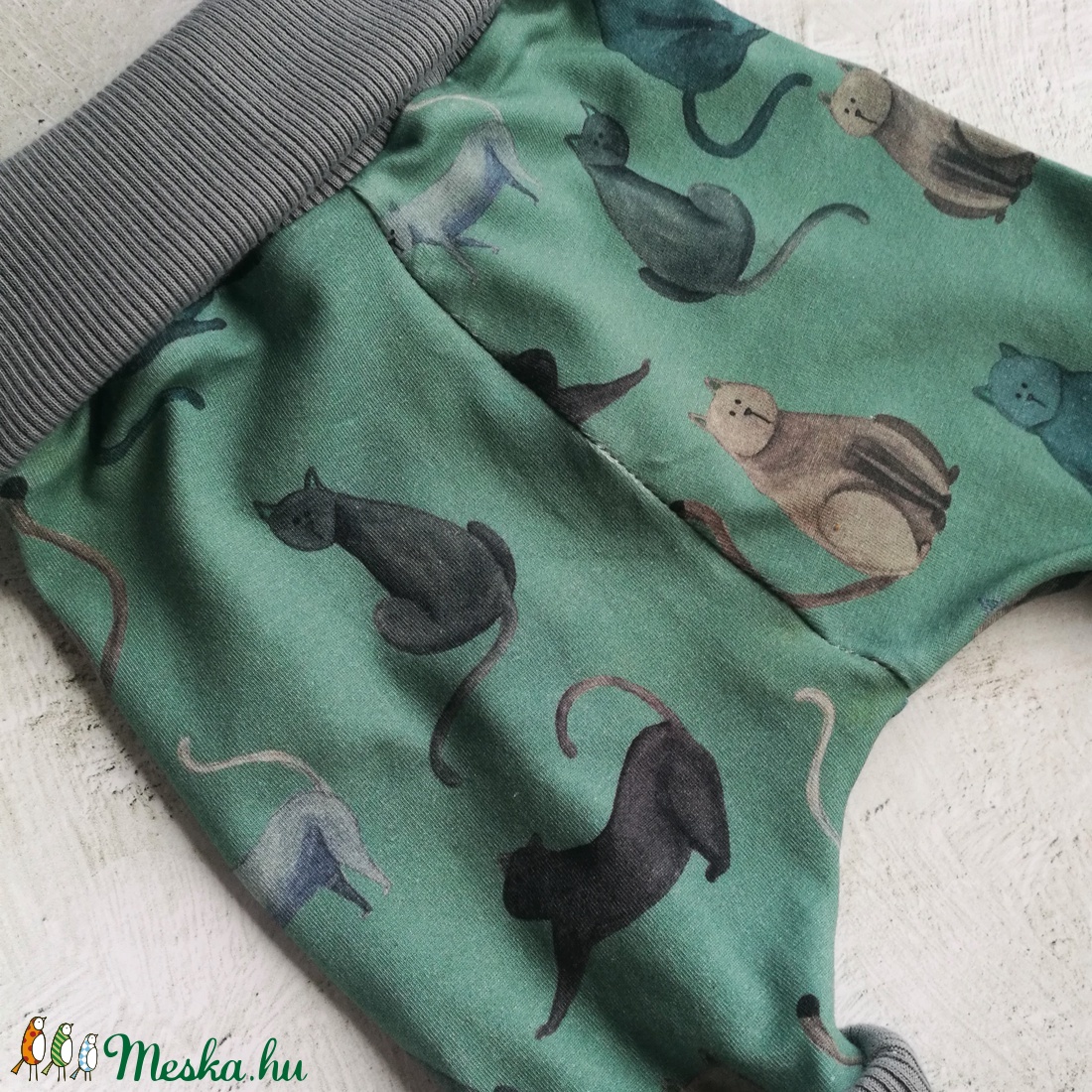 Macskás kisnadrág babáknak - unisex - ruha & divat - babaruha & gyerekruha - nadrág - Meska.hu
