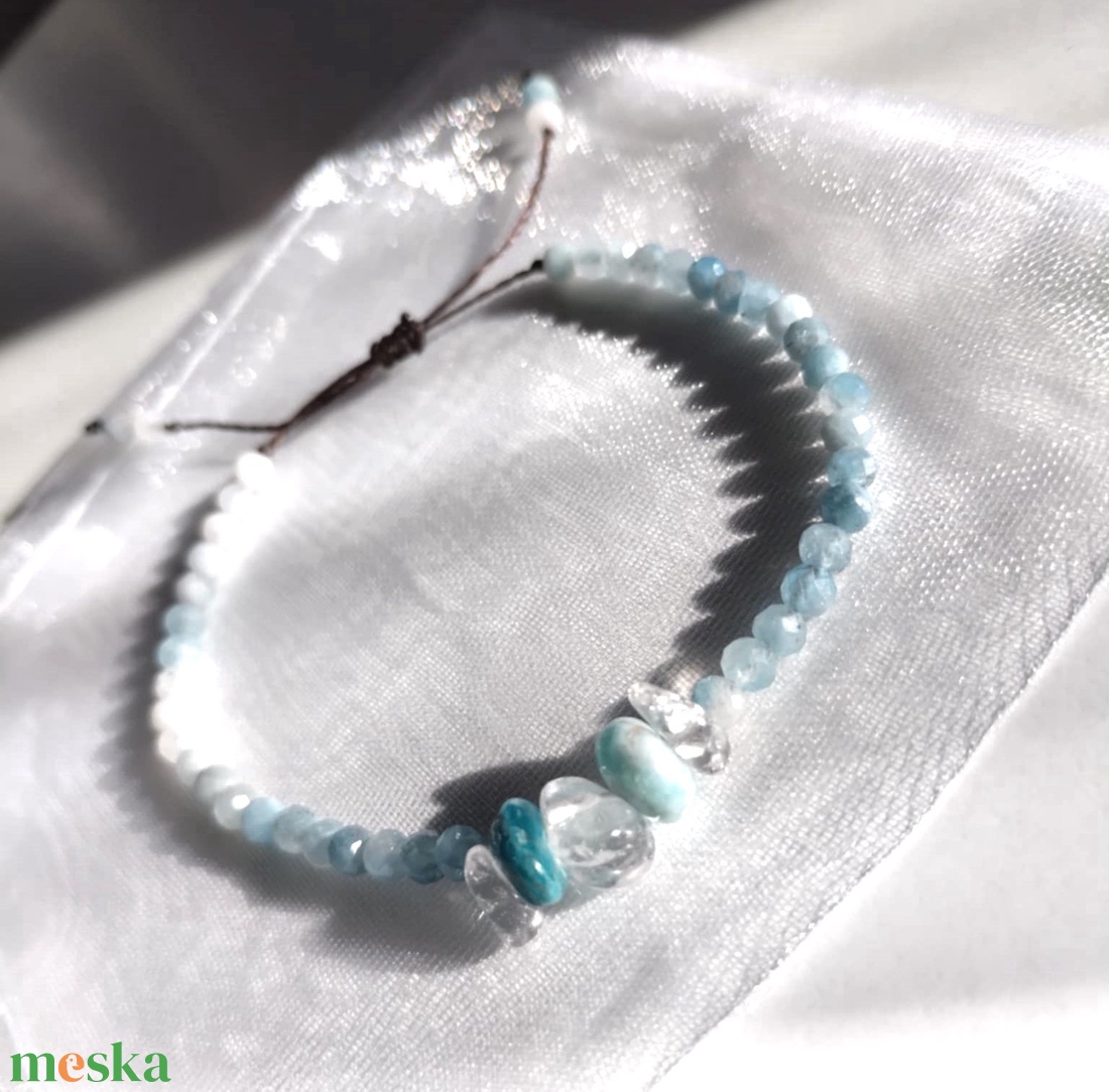 Akvamarin, apatit, hegyikristály ásványkarkötő  - ékszer - karkötő - ásványkarkötő - Meska.hu