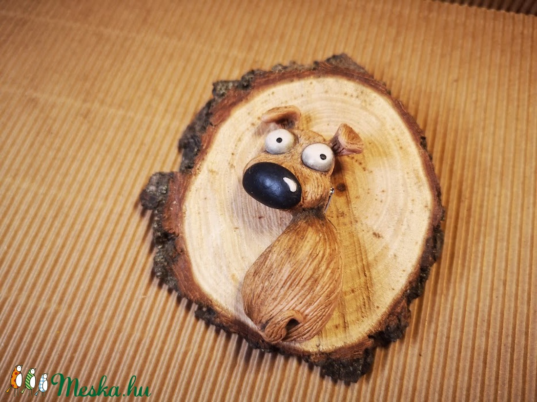 Cuki kutyás kitűző - ékszer - kitűző és bross - kitűző - Meska.hu Cuki kutyás kitűző - ékszer - kitűző és bross - kitűző - Meska.hu