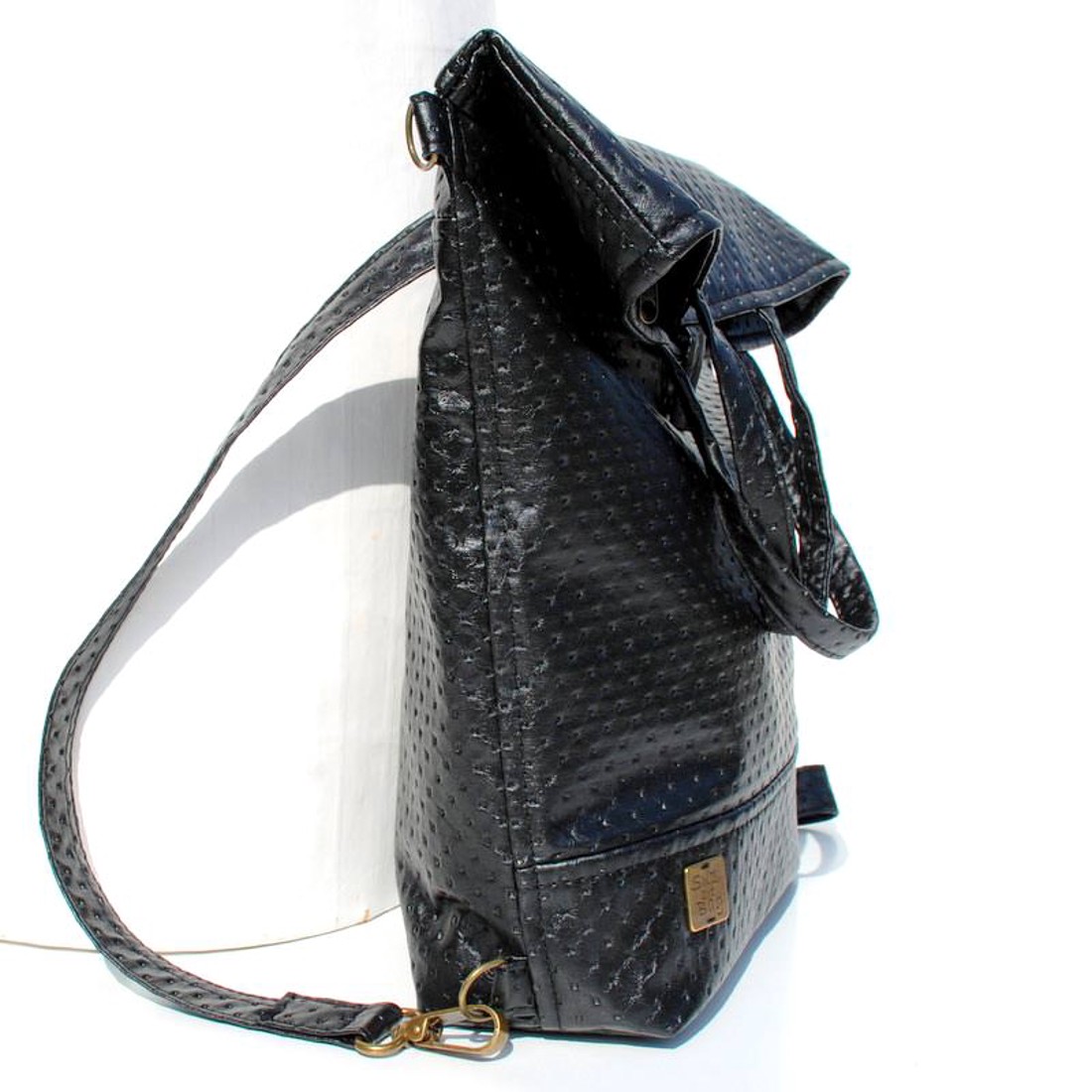 SuziartBag Fekete pöttyös hátizsák - táska & tok - kézitáska & válltáska - válltáska - Meska.hu SuziartBag Fekete pöttyös hátizsák - táska & tok - kézitáska & válltáska - válltáska - Meska.hu