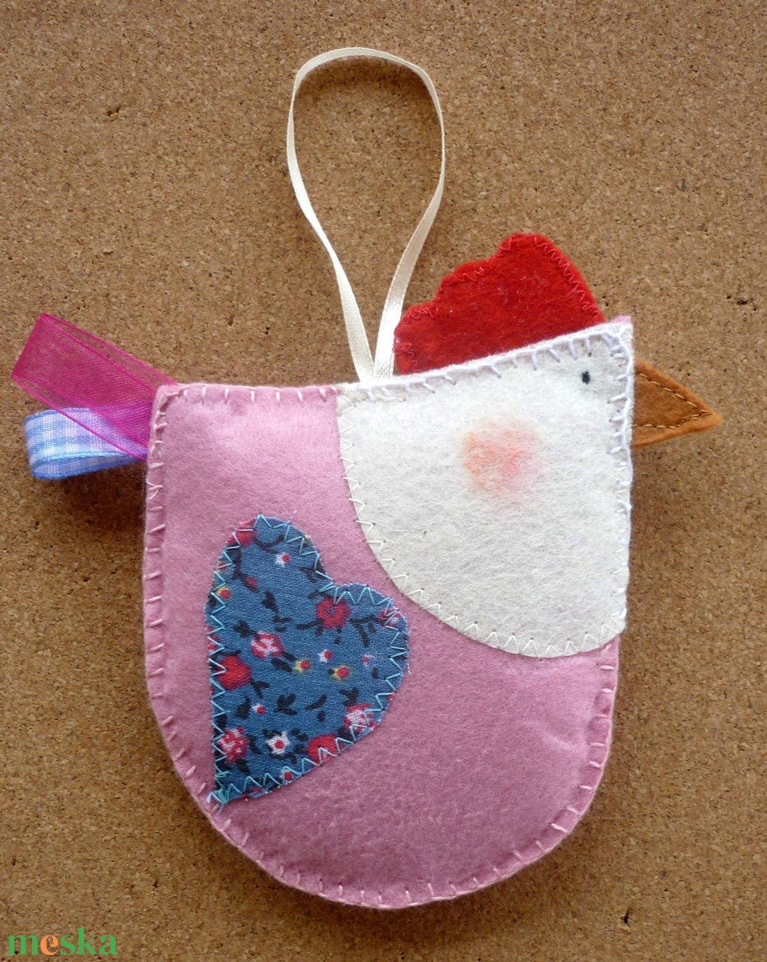 Tyúkanyó barkácsfilcből (fáradt rózsaszín) - otthon & életmód - dekoráció - fali és függő dekoráció - függődísz - Meska.hu