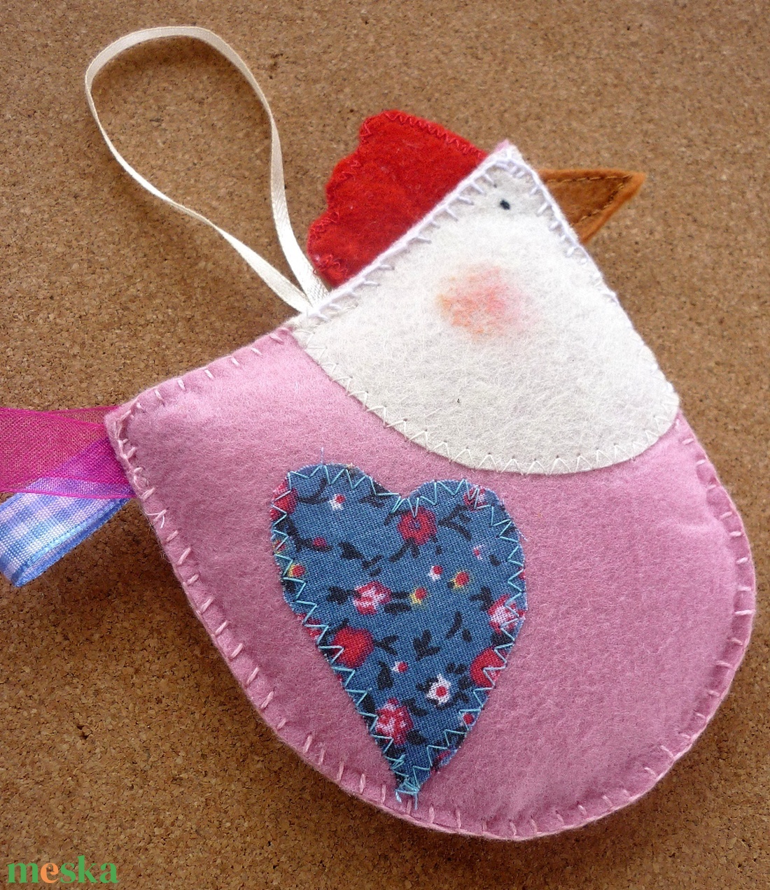 Tyúkanyó barkácsfilcből (fáradt rózsaszín) - otthon & életmód - dekoráció - fali és függő dekoráció - függődísz - Meska.hu