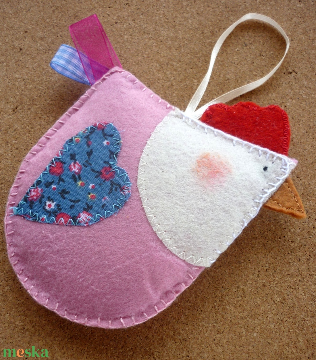 Tyúkanyó barkácsfilcből (fáradt rózsaszín) - otthon & életmód - dekoráció - fali és függő dekoráció - függődísz - Meska.hu