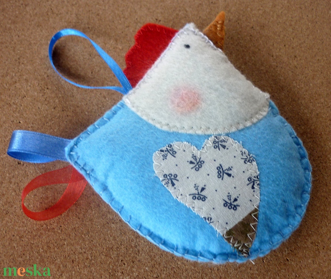 Tyúkanyó barkácsfilcből (világoskék) - otthon & életmód - dekoráció - fali és függő dekoráció - függődísz - Meska.hu