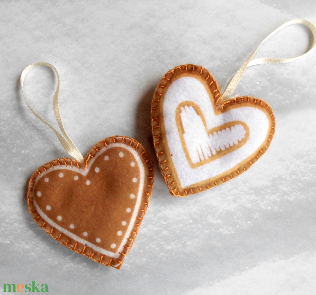 2 db-os mézeskalács filc karácsonyfadísz - karácsony - karácsonyi lakásdekoráció - karácsonyfadíszek - Meska.hu 2 db-os mézeskalács filc karácsonyfadísz - karácsony - karácsonyi lakásdekoráció - karácsonyfadíszek - Meska.hu