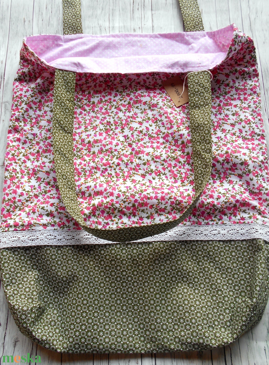 Fehér alapon pink apró rózsás bevásárló táska/szatyor pamutcsipkével - táska & tok - bevásárlás & shopper táska - shopper, textiltáska, szatyor - Meska.hu Fehér alapon pink apró rózsás bevásárló táska/szatyor pamutcsipkével - táska & tok - bevásárlás & shopper táska - shopper, textiltáska, szatyor - Meska.hu