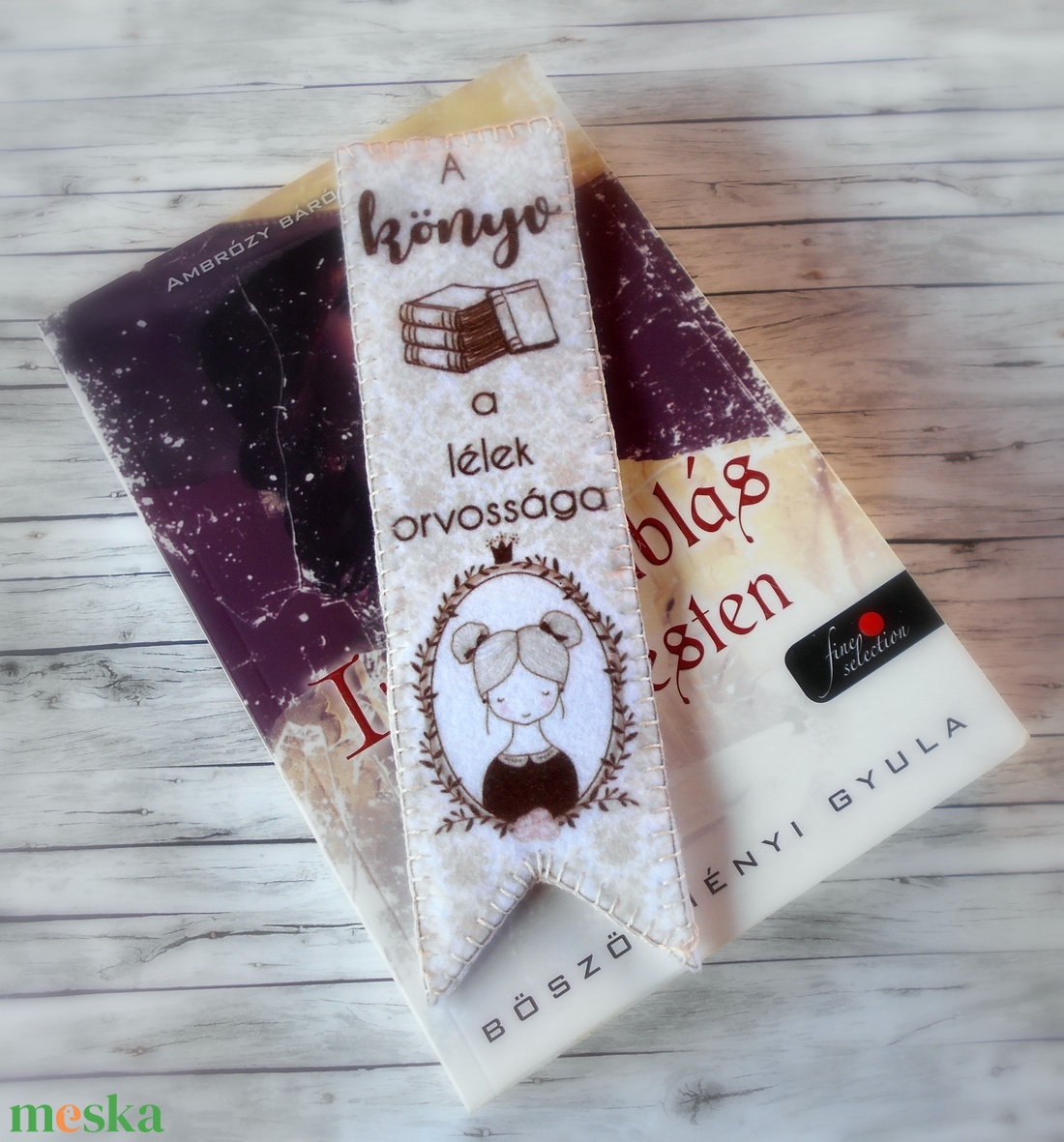 Vintage hangulatú lányok könyvjelző - könyv & zene - könyvjelző - Meska.hu Vintage hangulatú lányok könyvjelző - könyv & zene - könyvjelző - Meska.hu