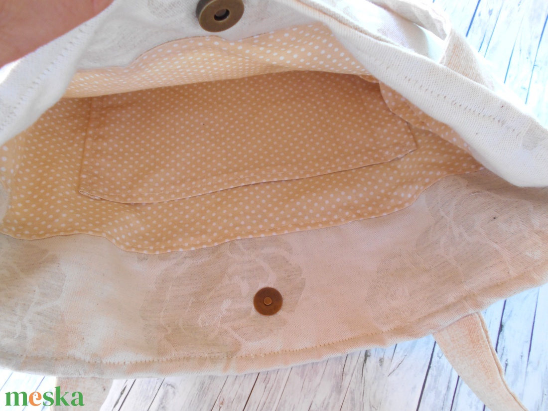 Törtfehér alapon beige rózsa mintás válltáska - táska & tok - kézitáska & válltáska - válltáska - Meska.hu Törtfehér alapon beige rózsa mintás válltáska - táska & tok - kézitáska & válltáska - válltáska - Meska.hu