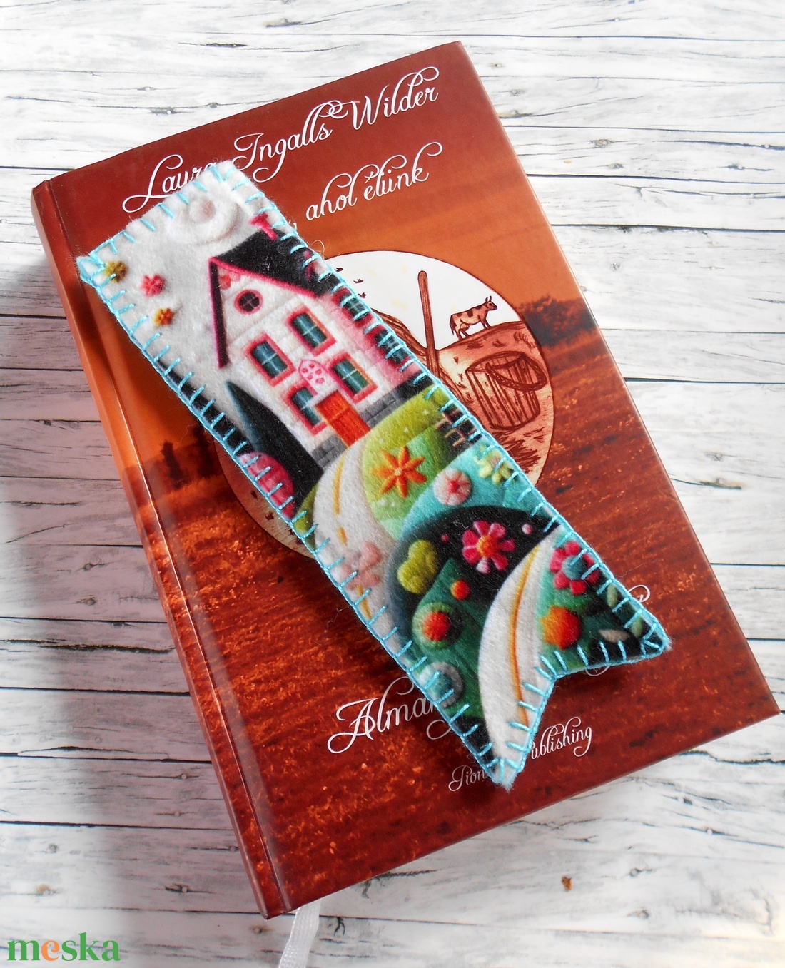 Mesés farmok türkizkék színválágú, patchwork stílusú könyvjelző - könyv & zene - könyvjelző - Meska.hu Mesés farmok türkizkék színválágú, patchwork stílusú könyvjelző - könyv & zene - könyvjelző - Meska.hu