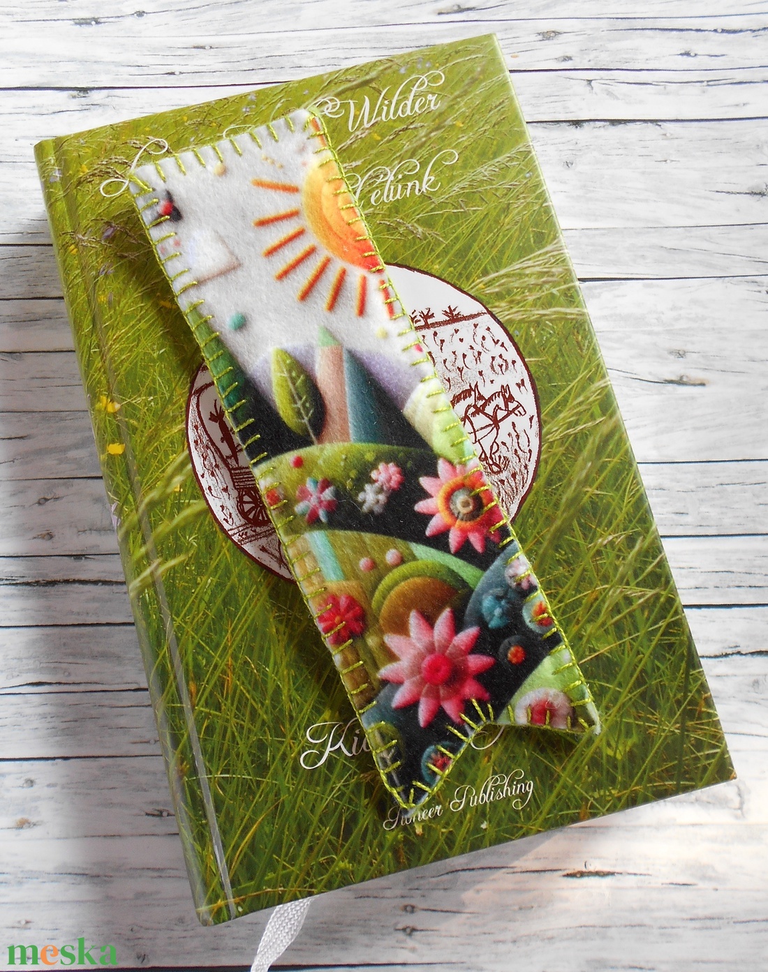 Mesés farmok olivazöld színválágú, patchwork stílusú könyvjelző - könyv & zene - könyvjelző - Meska.hu Mesés farmok olivazöld színválágú, patchwork stílusú könyvjelző - könyv & zene - könyvjelző - Meska.hu