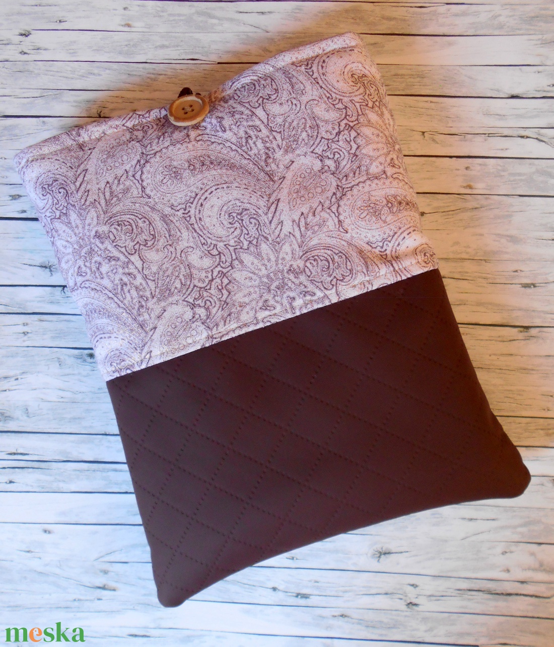 Beige alapon barna jacquard mintás könyvtok - könyv & zene - könyvtok - Meska.hu Beige alapon barna jacquard mintás könyvtok - könyv & zene - könyvtok - Meska.hu