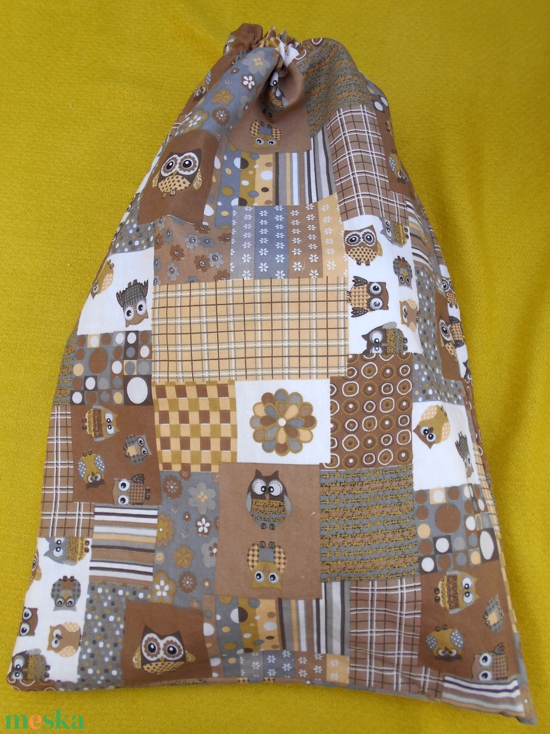Barna bagoly mintás patchwork hatású kenyeres zsák - otthon & életmód - konyhafelszerelés, tálalás - konyhai tárolás - kenyértartó - Meska.hu Barna bagoly mintás patchwork hatású kenyeres zsák - otthon & életmód - konyhafelszerelés, tálalás - konyhai tárolás - kenyértartó - Meska.hu