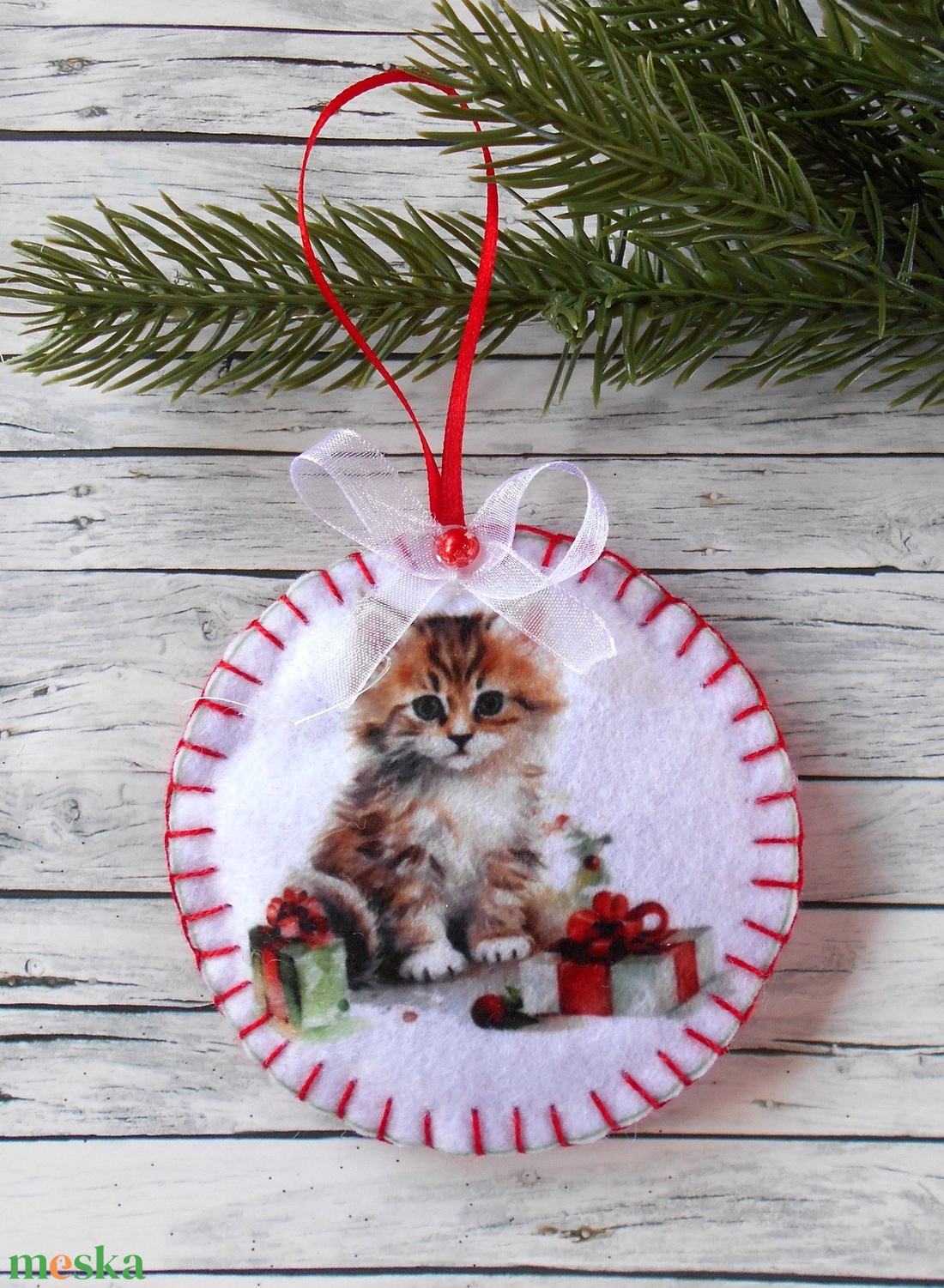 Cica-karácsony: kör alakú karácsonyfa dísz 2. - karácsony - karácsonyi lakásdekoráció - karácsonyfadíszek - Meska.hu