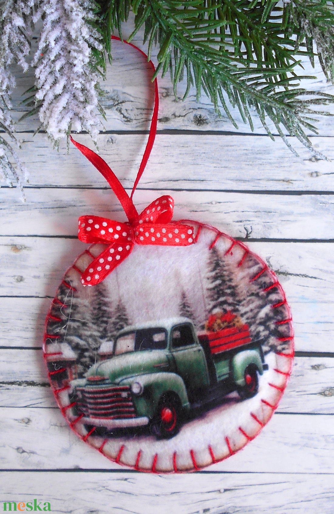 Teherautós kör alakú karácsonyfadísz 6. - karácsony - karácsonyi lakásdekoráció - karácsonyfadíszek - Meska.hu