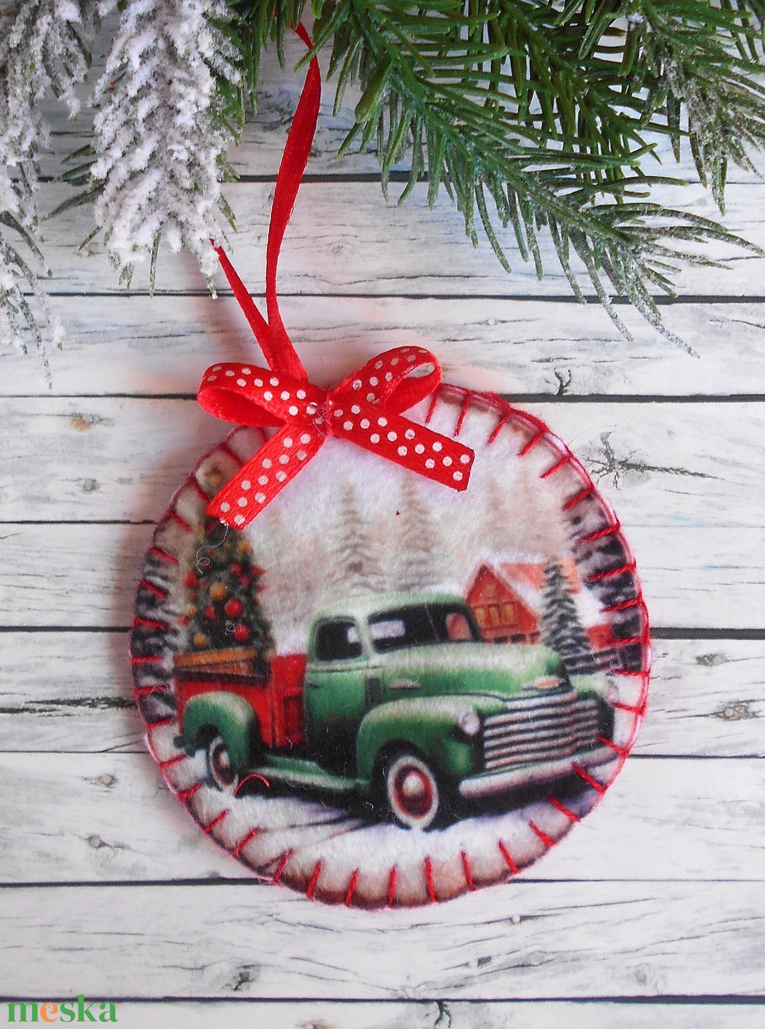 Teherautós kör alakú karácsonyfadísz 8. - karácsony - karácsonyi lakásdekoráció - karácsonyfadíszek - Meska.hu