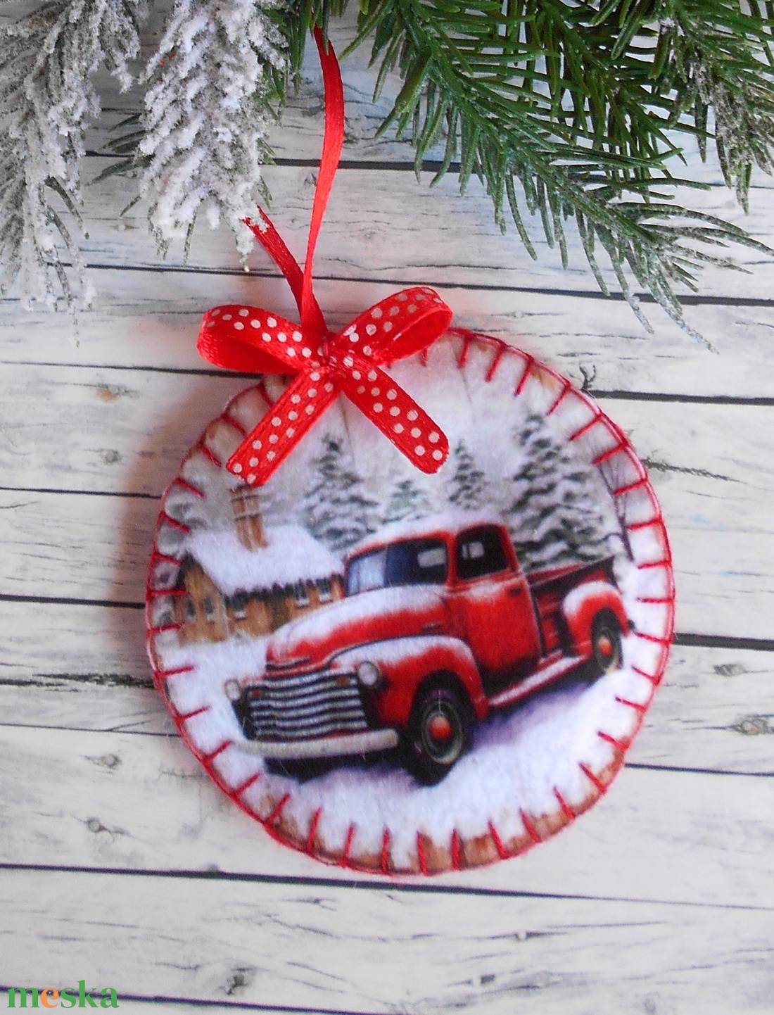 Teherautós kör alakú karácsonyfadísz 11. - karácsony - karácsonyi lakásdekoráció - karácsonyfadíszek - Meska.hu