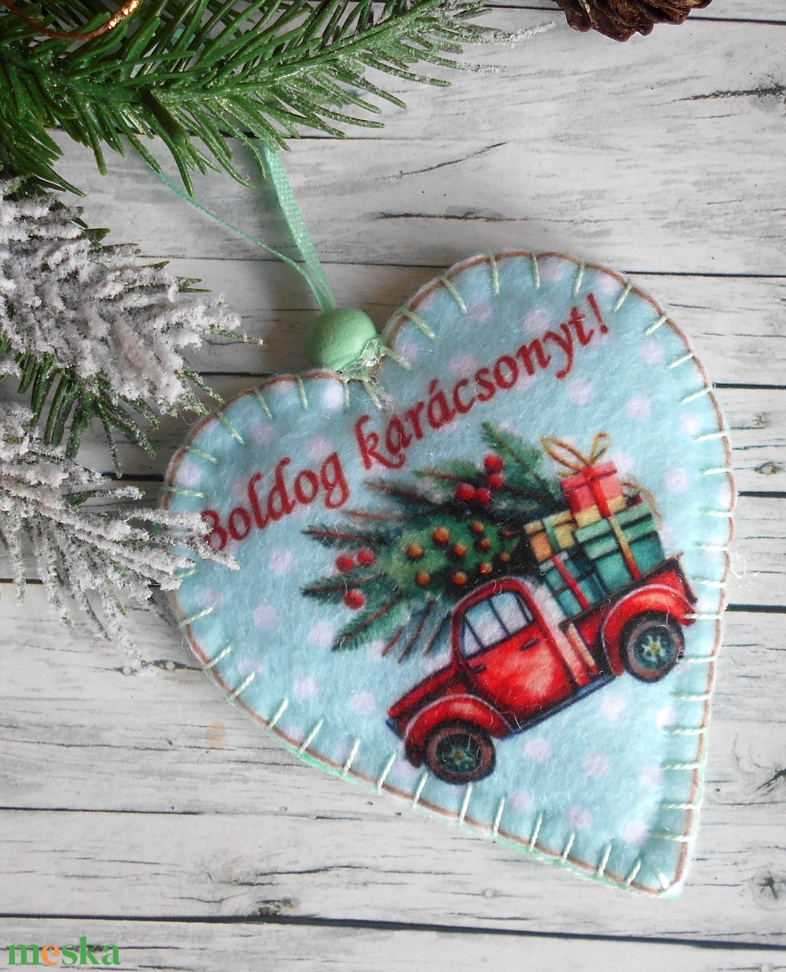 Retró stílusú szív alakú karácsonyfadísz mentazöld teherautós 2. - karácsony - karácsonyi lakásdekoráció - karácsonyfadíszek - Meska.hu