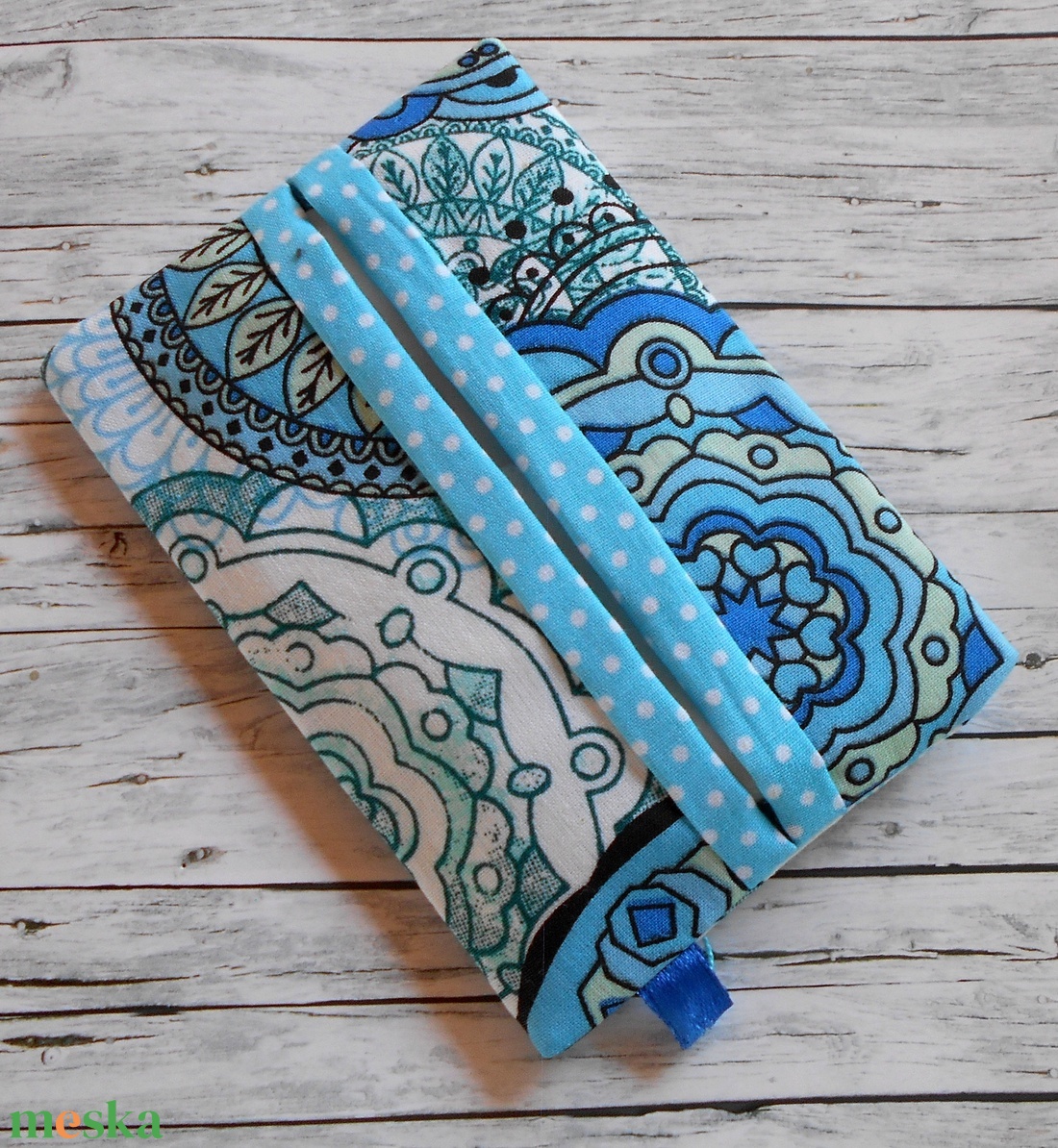 Zsepitartó (Mandala mintás fehér alapon türkizkék) - táska & tok - pénztárca & más tok - zsebkendőtartó tok - Meska.hu