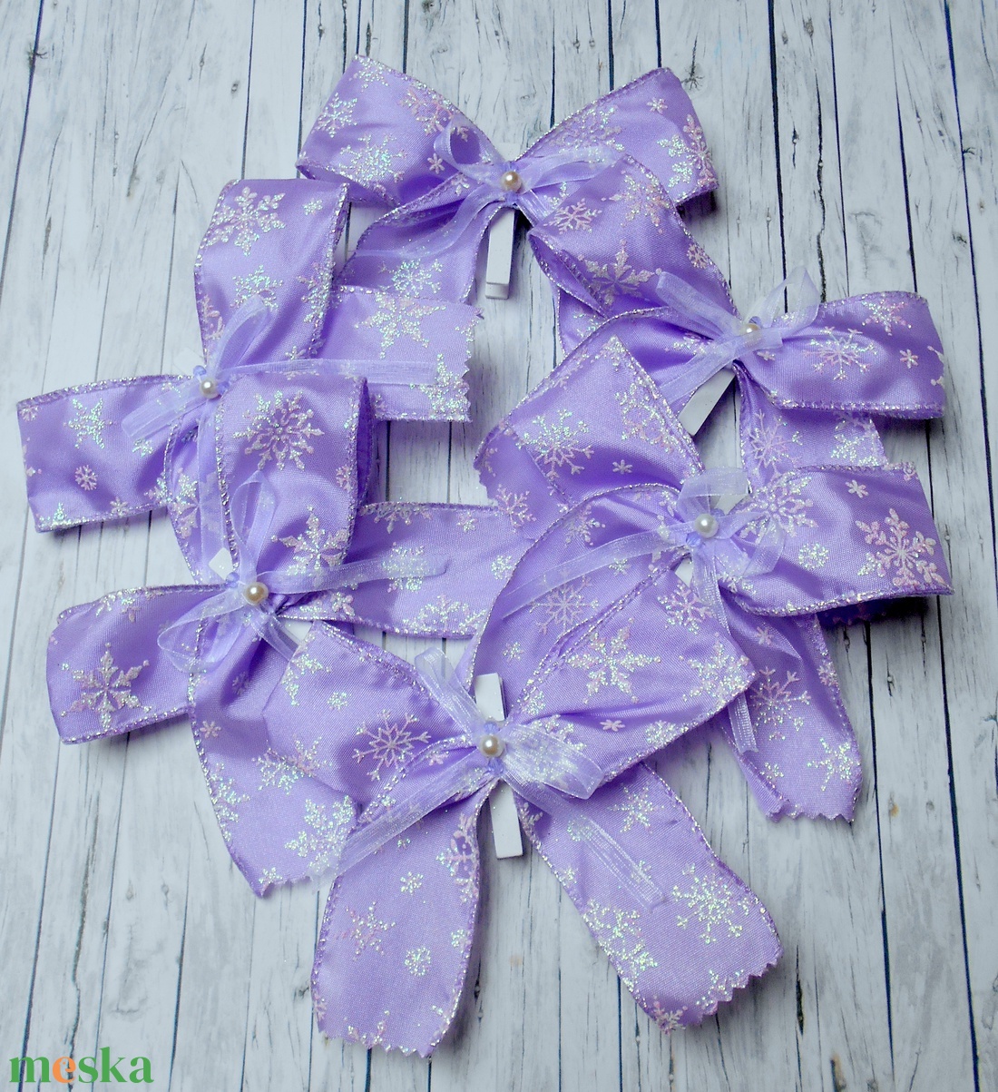 6 db-os halványlila hópelyhes csipeszes masni, karácsonyfára  - karácsony - karácsonyi lakásdekoráció - karácsonyfadíszek - Meska.hu