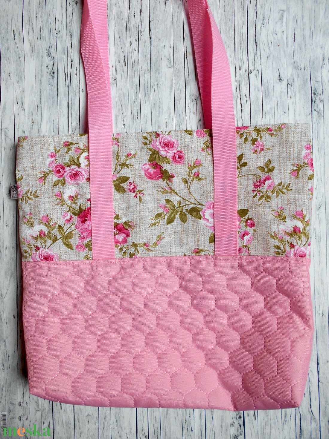 Nagyméretű rózsaszín steppelt-rózsamintás válltáska - táska & tok - kézitáska & válltáska - nagy pakolós táska - Meska.hu