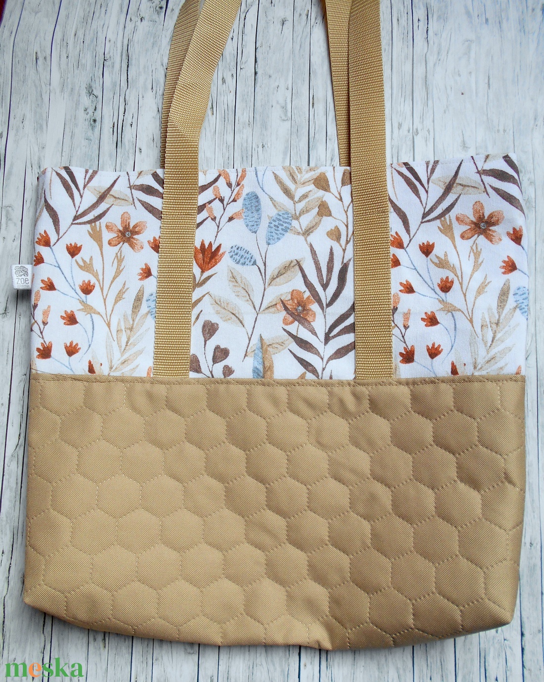 Nagyméretű beige, natúr alapon kék-beige-terrakotta levél-virág mintás válltáska - táska & tok - kézitáska & válltáska - nagy pakolós táska - Meska.hu