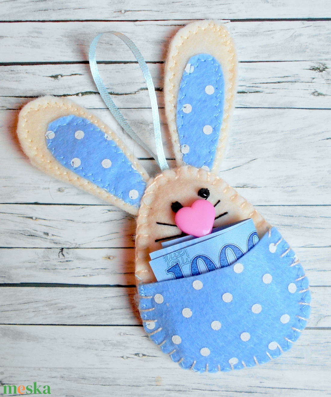 Zsebes nyuszi barkácsfilcből (világoskék-fehér pöttyös) - otthon & életmód - dekoráció - fali és függő dekoráció - függődísz - Meska.hu