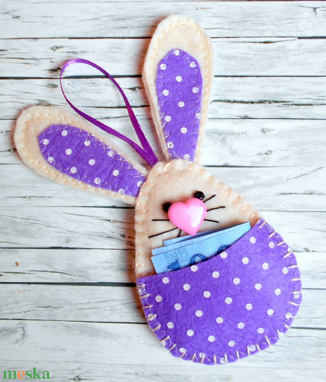 Zsebes nyuszi barkácsfilcből (ibolyalila-fehér pöttyös) - otthon & életmód - dekoráció - fali és függő dekoráció - függődísz - Meska.hu
