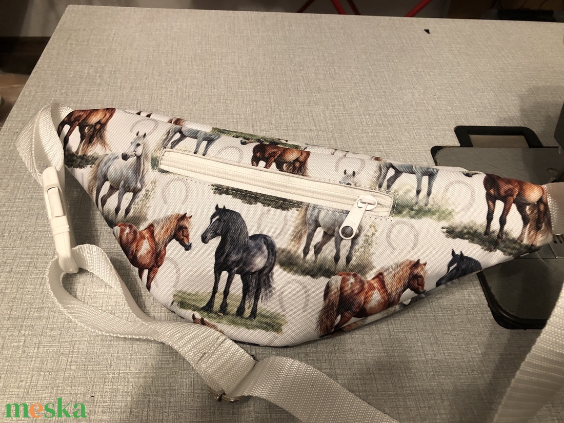 Lovas övtáska - táska & tok - övtáska - Meska.hu