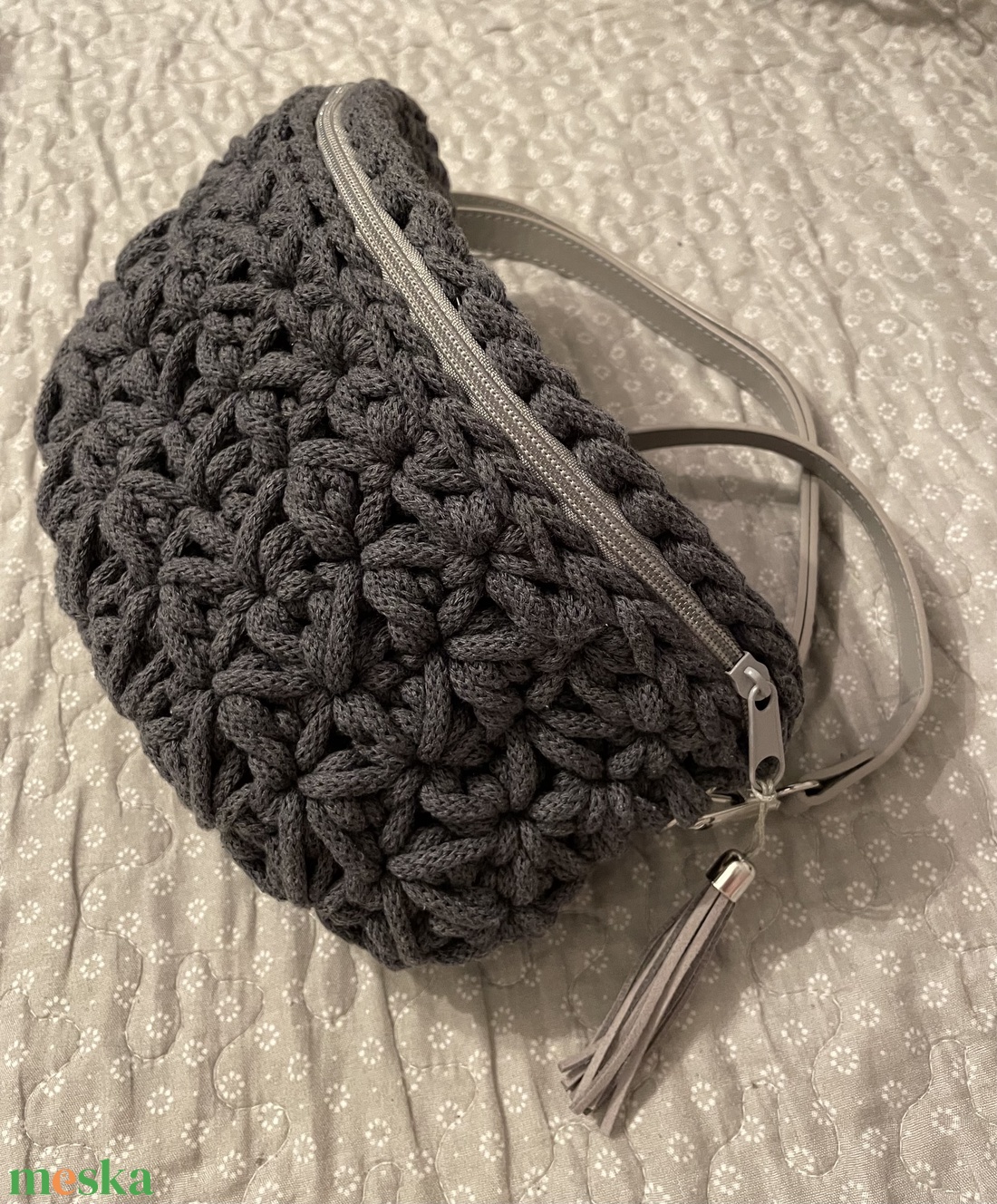 Szürke horgolt crossbody táska,övtáska - táska & tok - kézitáska & válltáska - válltáska - Meska.hu Szürke horgolt crossbody táska,övtáska - táska & tok - kézitáska & válltáska - válltáska - Meska.hu
