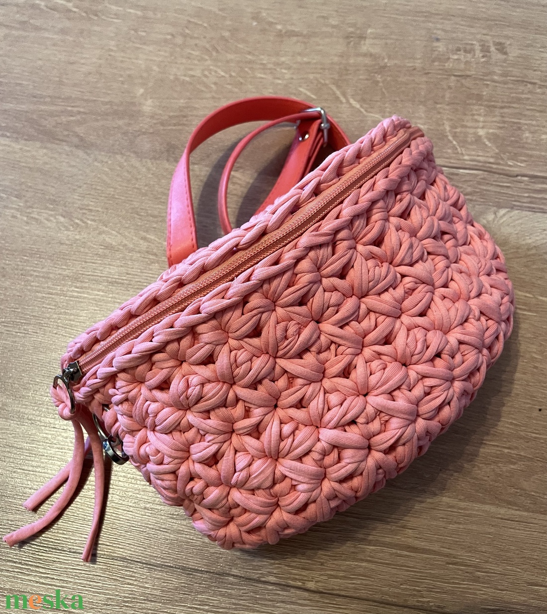 Korall színű horgolt crossbody övtáska - táska & tok - övtáska - Meska.hu Korall színű horgolt crossbody övtáska - táska & tok - övtáska - Meska.hu