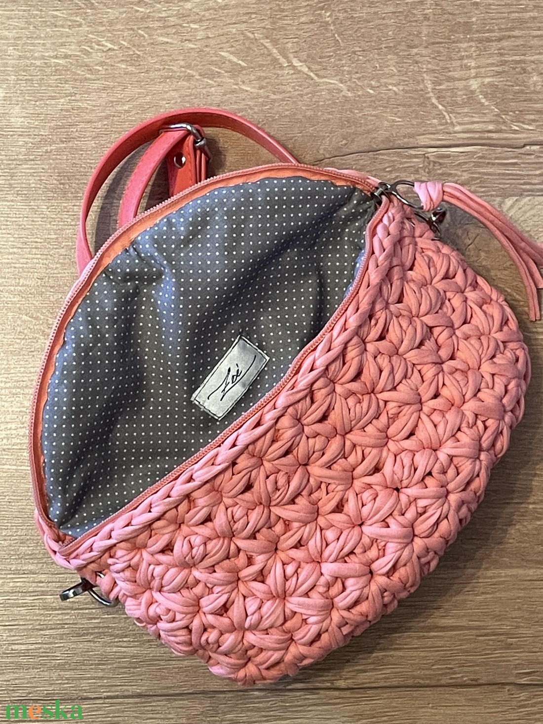 Korall színű horgolt crossbody övtáska - táska & tok - övtáska - Meska.hu Korall színű horgolt crossbody övtáska - táska & tok - övtáska - Meska.hu