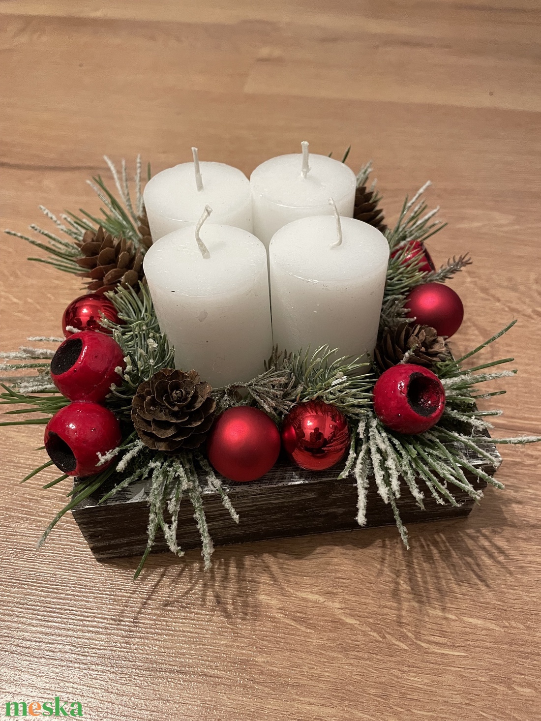 Adventi asztaldísz piros bogyós - karácsony - adventi díszek - adventi asztaldísz - Meska.hu